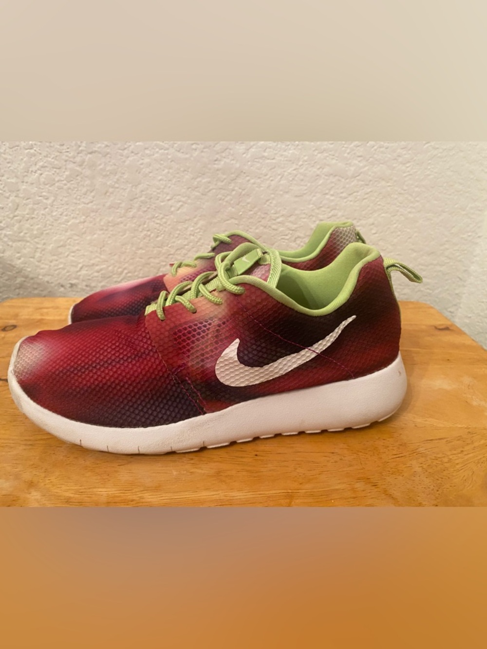 Nike Kids Pink and Lime Green Gradient Sneakers